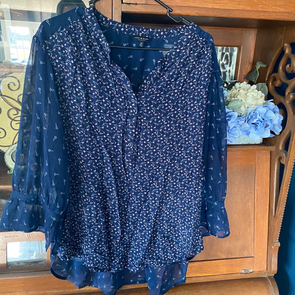 Lucky Brand 2X 3/4 sheer sleeve top like new